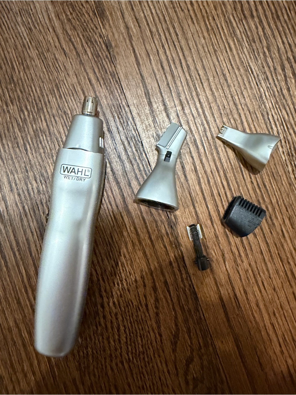 Wahl Ear, Nose & Brow Groomer - Picture 2 of 4